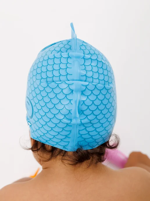 PROPERĀ Шапочка FLEXIFIT SILK EFFECT PRINT MINI FRIENDS AQUA FISH, голубой, фото 5